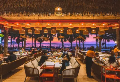 A-One Pattaya Beach Resort Отели рядом с достопримечательностью «Музей Тедди Беже»
