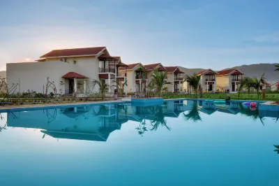 The Fern Sattva Resort - Polo Forest