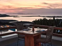 Mythic Paros , Adults Only - Merinäköala
