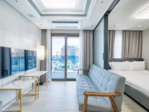 Hillestate Jeju Hotels near Dodubong