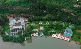Bunyonyi Safaris Resort
