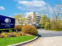 DoubleTree by Hilton South Charlotte Tyvola Hotels near Executive Park