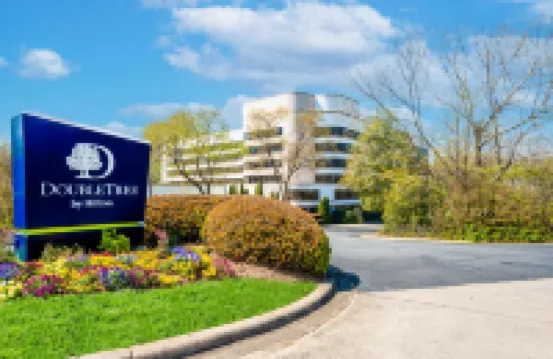 DoubleTree by Hilton South Charlotte Tyvola Hotels near Park Square