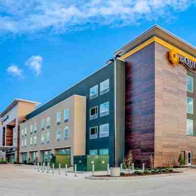 La Quinta Inn & Suites by Wyndham Katy Hotel Exterior