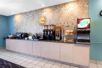 La Quinta Inn & Suites by Wyndham Kerrville - breakfast