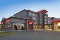 Days Inn & Suites by Wyndham Edmonton Airport - parking