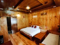 Hotel Royal Hillcrest Các khách sạn ở Gangotri