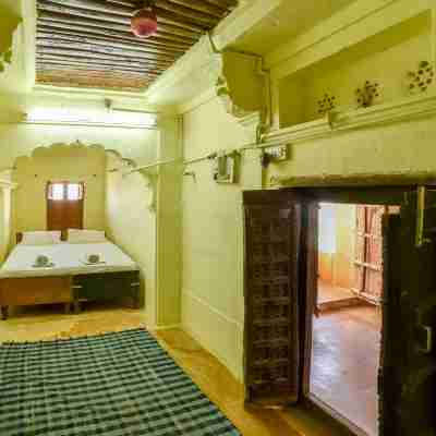 Hotel Suraj Rooms