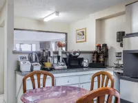 Super 8 by Wyndham Cleveland TX