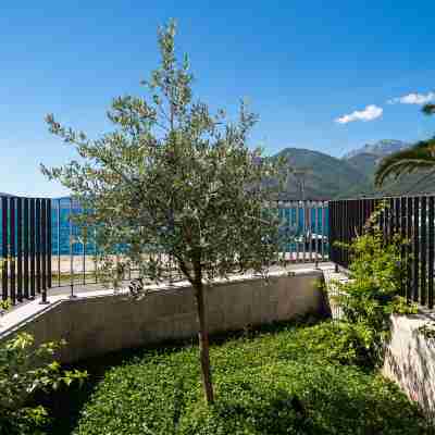 Villa Lastva is a Five Star Seafront Luxury Villa with Privite Pool Hotel Exterior