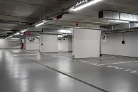 費雷烏斯現代藝術裝飾飯店 - 停車場