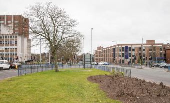 Redwings Lodge Wolverhampton Central