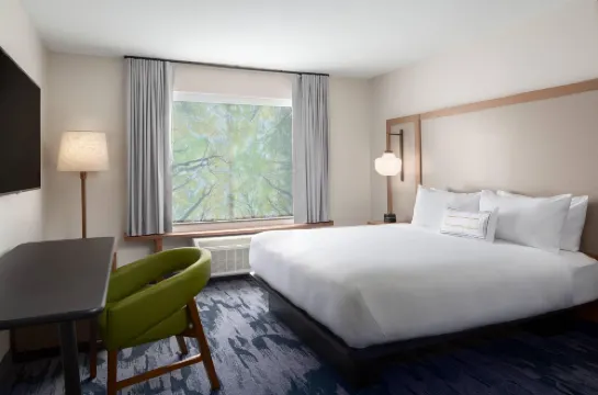 Fairfield Inn & Suites Kenosha Pleasant Prairie Hotels in Kenosha County