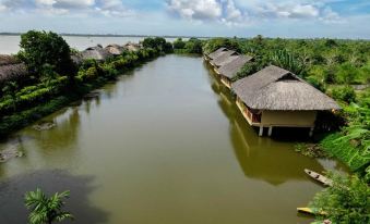 Mekong Riverside Boutique Resort & Spa