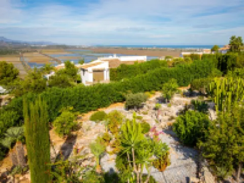 Isabel Hoteles en Pego