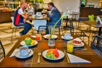 Wyndham Garden Ribeirao Preto Convention - parking