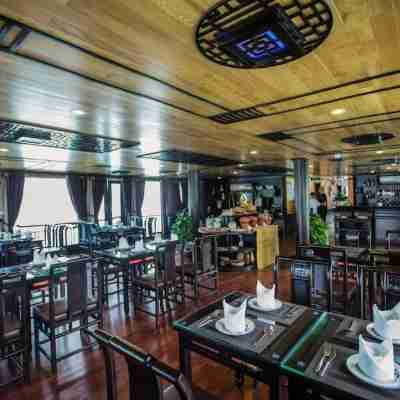 Cozy Boutique Cruise Dining/Meeting Rooms