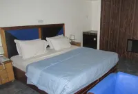 Harlescourt Hotels - Guest Room - balkon