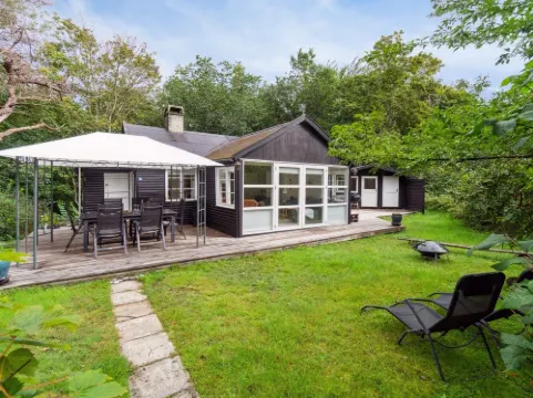 "Lucie" - 50m from the Sea