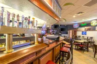 Ramada by Wyndham North Platte & Sandhills Convention Ctr - bar