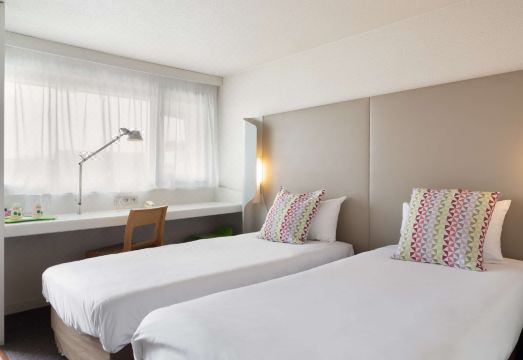 Campanile Creteil Bonneuil Sur Marne HotelOver view