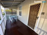 Charming 3 Bedroom Workers Accommodation Отели в г. Графтон