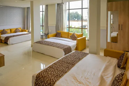 Hotel Poonam Residency فنادق في Wardha