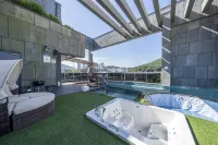R&B Business Hotel