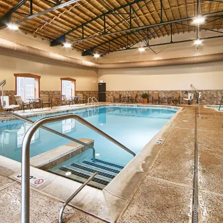 Best Western Plus Intercourse Village Inn  Suites
