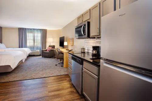 Candlewood Suites Kenosha Hotels in Pleasant Prairie