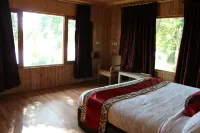 Nigeen Lake View Resort Các khách sạn gần Shalimar Bagh Mughal Garden