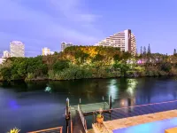 Luxico Lakeland Keys (Heated Pool) Hotels in Broadbeach Waters