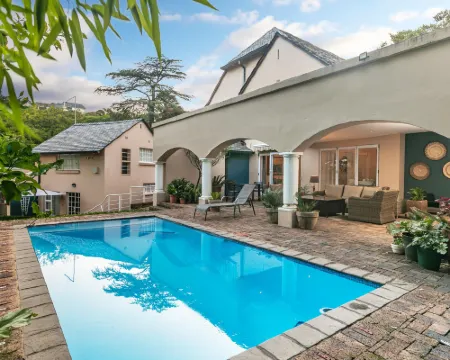 Emmarentia Guest House โรงแรมในแรนด์เบิร์ก