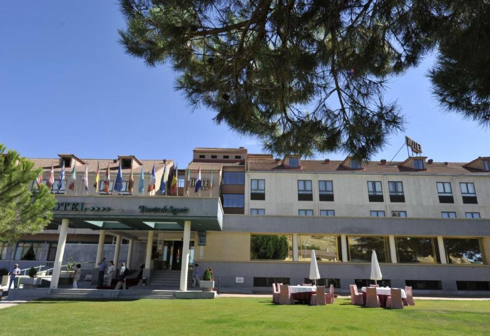 hotel overview picture
