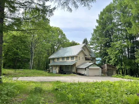 Forest Lounge (Hotel Sunbird Annex) Отели рядом с достопримечательностью «Takaragawa Onsen»