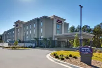 Hampton Inn and Suites MacClenny I-10 Hotels near Walmart Supercenter
