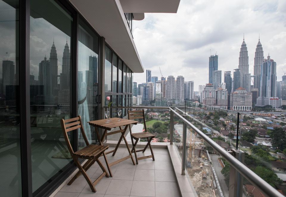 5 Star Condo KLCC & Bukit Bintang 10minute Over view