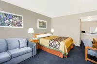 Super 8 by Wyndham Quesnel BC Hotels in Quesnel