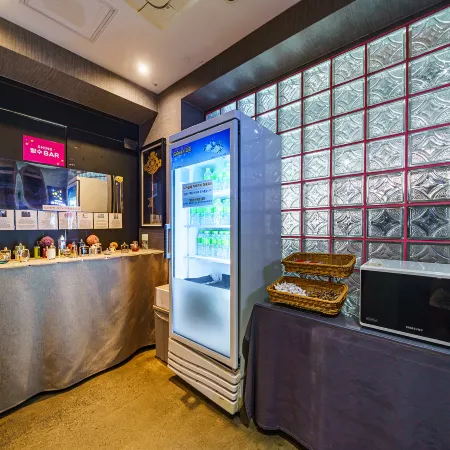Suwon City Hall Station Hotel Shine Отели рядом с достопримечательностью «Национальный музей карт»