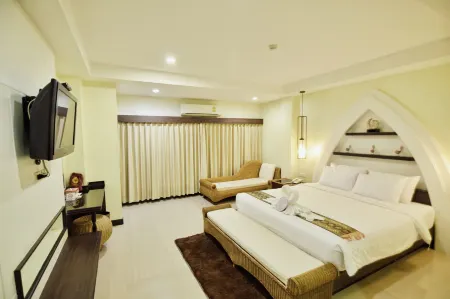 Phanomrungpuri Hotel Buriram Отели в г. Нанг Ронг