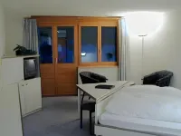 Hotel Viktoria Eden فنادق في ادلبودن