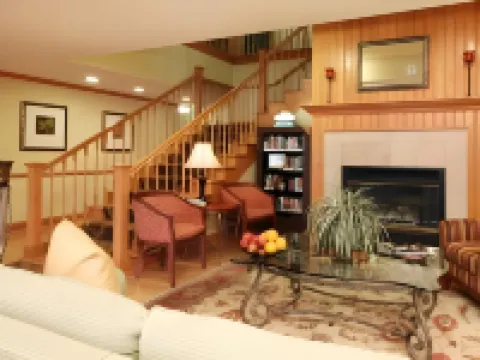 鄉村酒店及套房由卡爾森 - 達文波特管理