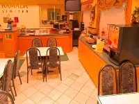 Ramada by Wyndham Quesnel - breakfast