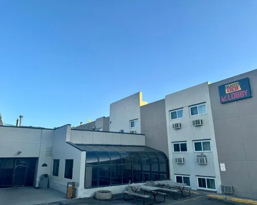 Surface Boutique Hotel Hotels in Minot