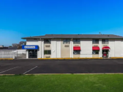 Americas Best Value Inn Lincoln Airport Hotels near University of Nebraska-Lincoln