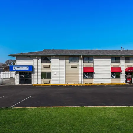 Americas Best Value Inn Lincoln Airport