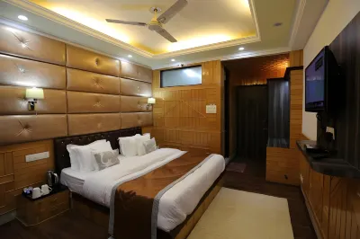Milad Hotel Hotels in Raj Bagh