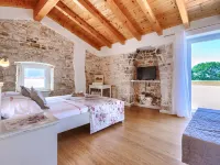Fuma Hotels in Golas