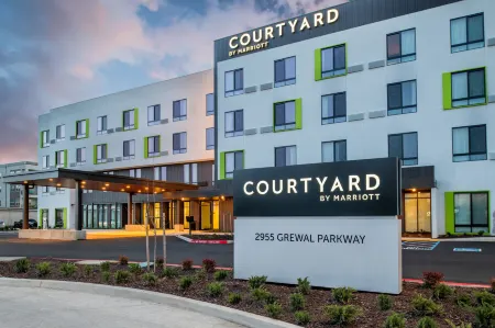 Courtyard Modesto North