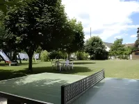Avenches Youth Hostel فنادق في Lully